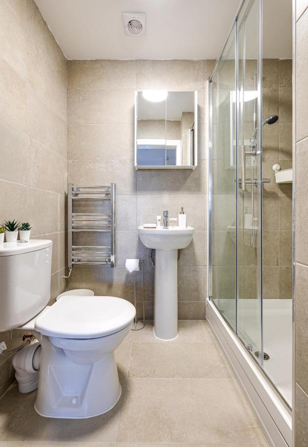 Stunning 1 Bed Apartment In The Heart Of Stockport Exteriör bild